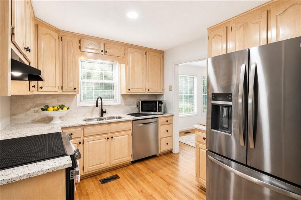 4 bedroom, 3 bathroom, 1,874 sq ft single family residence under contract at 9636 Squirrel Wood Run, Douglasville, GA 30135 — photo 10