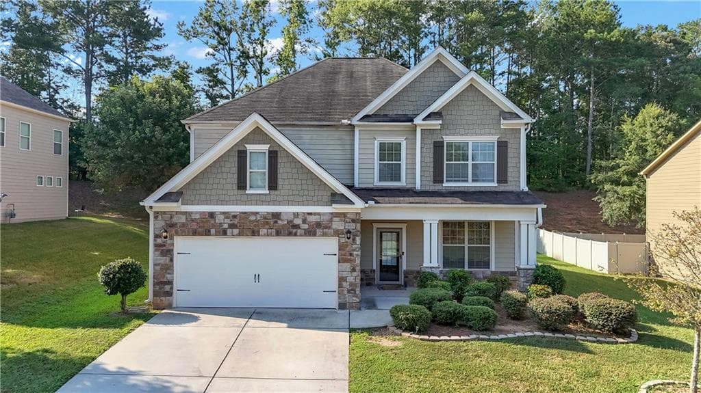 5 bedroom, 3 bathroom, 2,836 sq ft single family residence under contract at 157 Westminster Way, Newnan, GA 30263