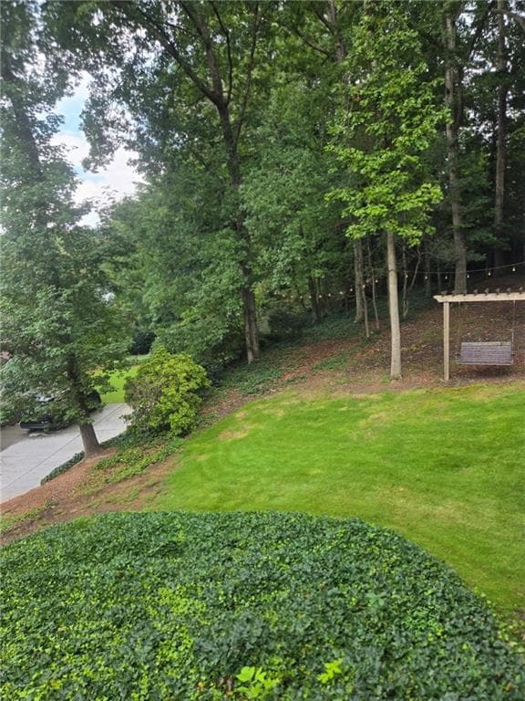5 bedroom, 3 bathroom, 2,911 sq ft single family residence for sale at 5434 Dunwoody Knoll Court, Dunwoody, GA 30338 — photo 2