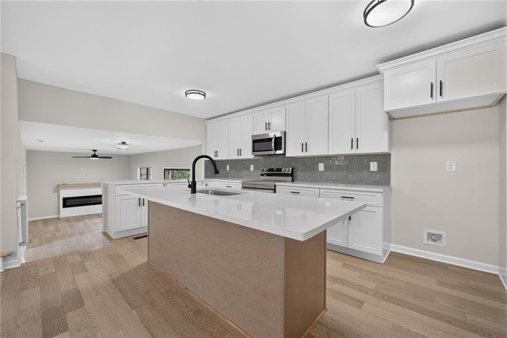 4 bedroom, 3 bathroom, 1,800 sq ft single family residence for sale at 2273 Ivy Crest Drive, Buford, GA 30519 — photo 9