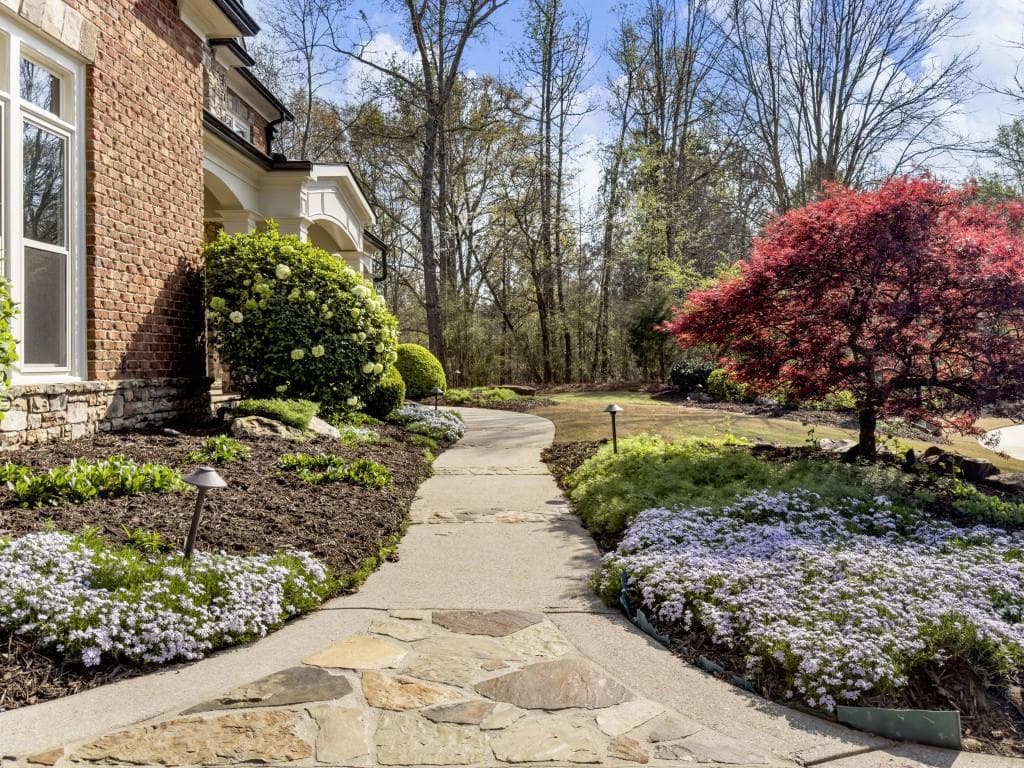 5 bedroom, 6 bathroom, 8,088 sq ft single family residence for sale at 2279 Weeping Oak Drive, Braselton, GA 30517 — photo 3