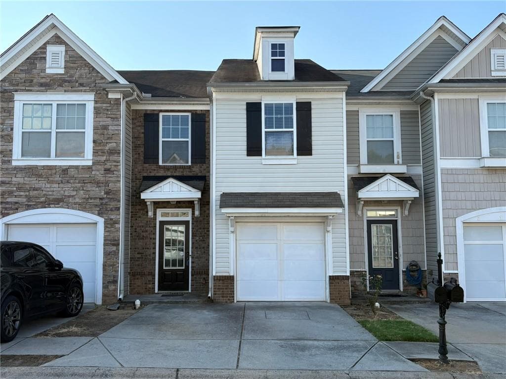 3 bedroom, 3 bathroom, 1,696 sq ft townhouse for sale at 2193 Executive Drive, Duluth, GA 30096