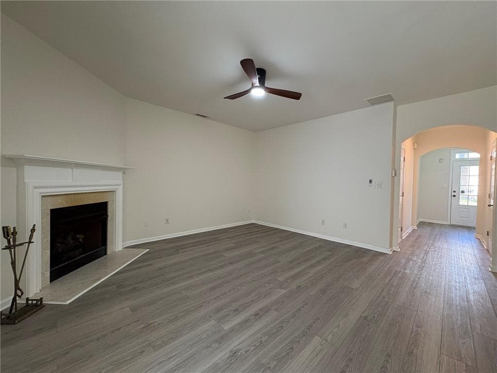 3 bedroom, 3 bathroom, 1,696 sq ft townhouse for sale at 2193 Executive Drive, Duluth, GA 30096 — photo 2