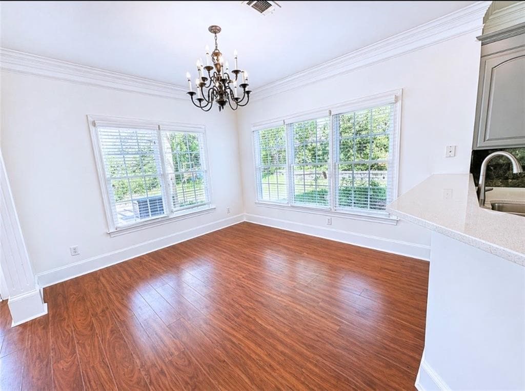 4 bedroom, 3 bathroom, 2,840 sq ft single family residence for sale at 7370 Glenmaura Way, Suwanee, GA 30024 — photo 9
