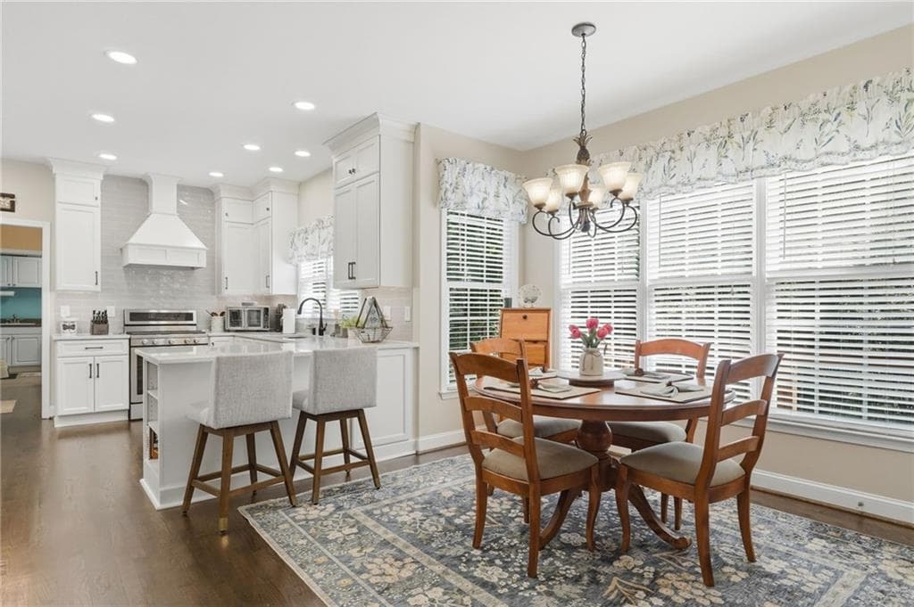 5 bedroom, 5 bathroom, 4,390 sq ft single family residence under contract at 2920 New College Way, Cumming, GA 30041 — photo 6