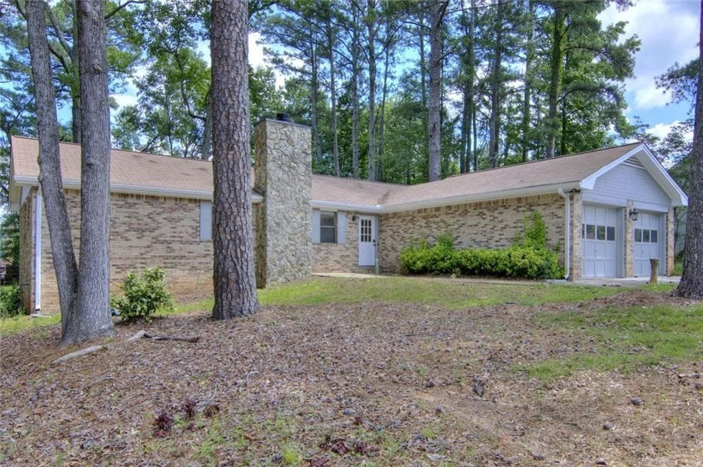 3 bedroom, 2 bathroom, 1,602 sq ft single family residence for sale at 2210 Village Drive, Covington, GA 30016 — photo 3