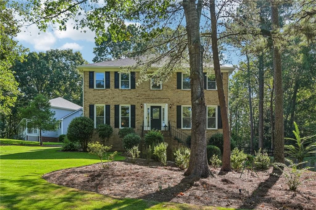 3 bedroom, 3 bathroom, 2,992 sq ft single family residence for sale at 2068 Signal Ridge Chase, Kennesaw, GA 30152 — photo 1 of 28