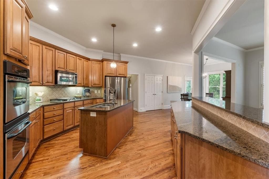 5 bedroom, 5 bathroom, 5,546 sq ft single family residence for sale at 525 Big Bend Trail, Sugar Hill, GA 30518 — photo 6