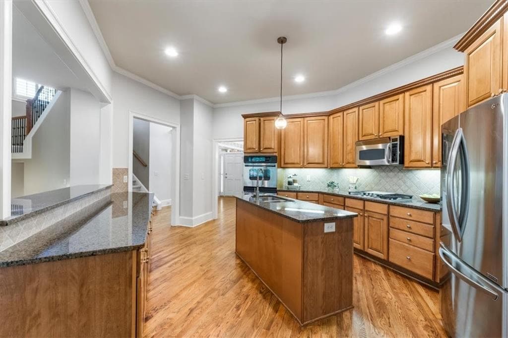5 bedroom, 5 bathroom, 5,546 sq ft single family residence for sale at 525 Big Bend Trail, Sugar Hill, GA 30518 — photo 5