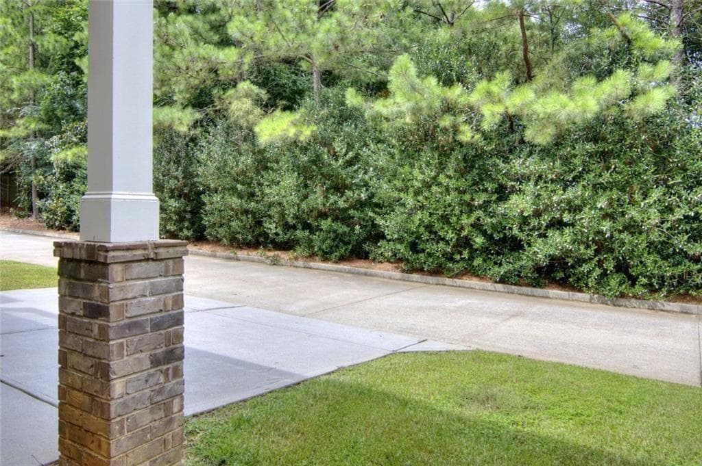 4 bedroom, 4 bathroom, 3,432 sq ft single family residence for sale at 4440 Bellview Walk, Duluth, GA 30097 — photo 5