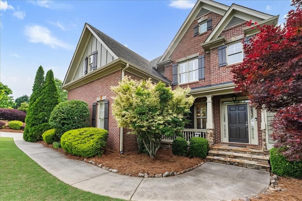 5 bedroom, 5 bathroom, 5,546 sq ft single family residence for sale at 525 Big Bend Trail, Sugar Hill, GA 30518 — photo 2