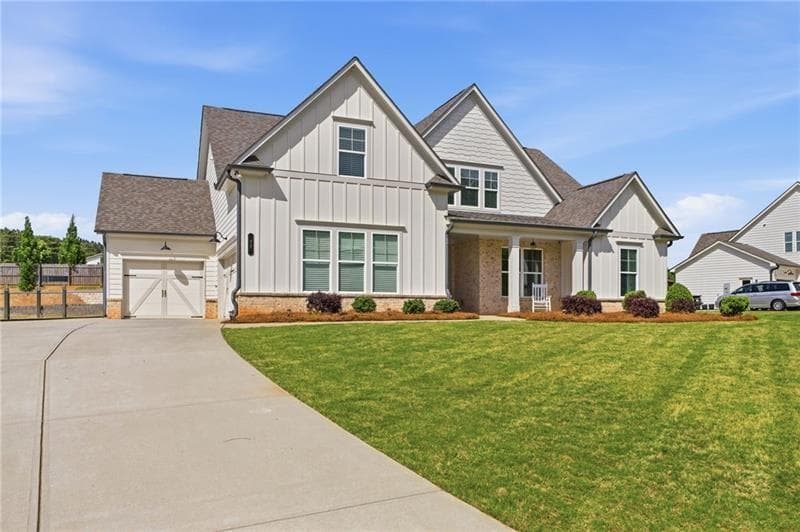 4 bedroom, 4 bathroom, 3,186 sq ft single family residence for sale at 77 Wallace Drive, Winder, GA 30680 — photo 2