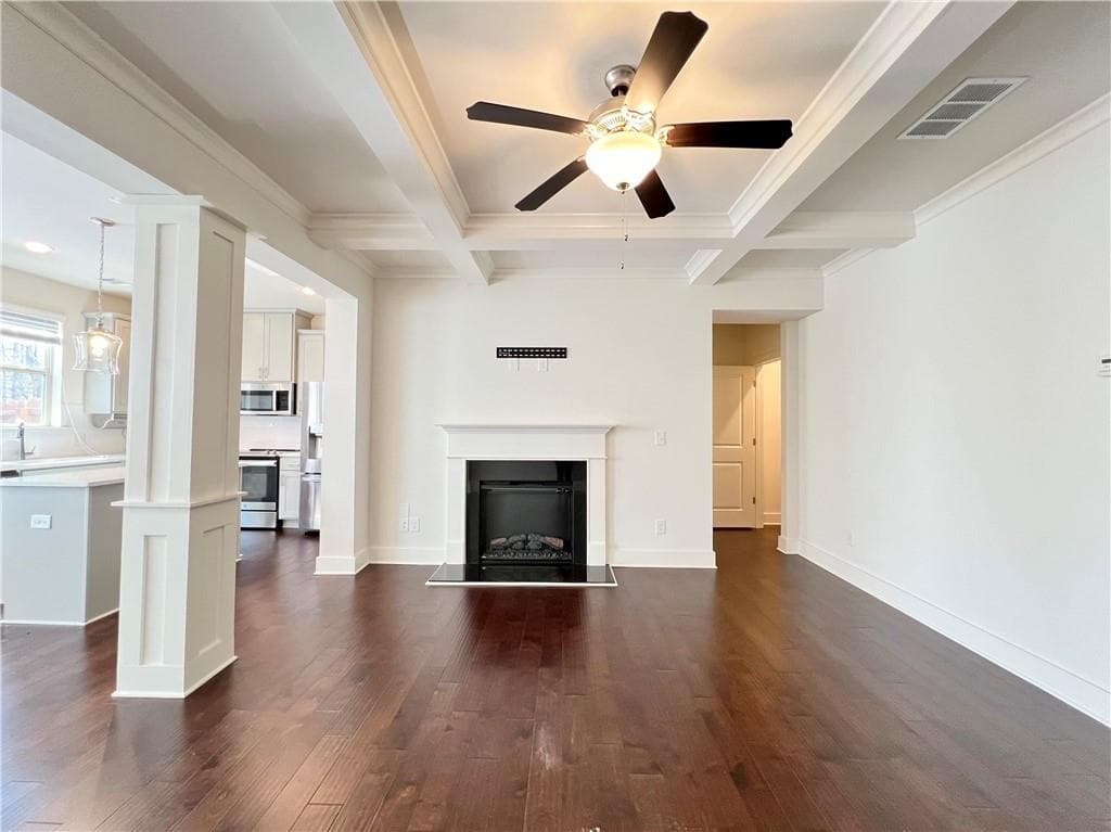 3 bedroom, 3 bathroom, 2,136 sq ft townhouse for sale at 5855 Radford Loop, Fairburn, GA 30213 — photo 4