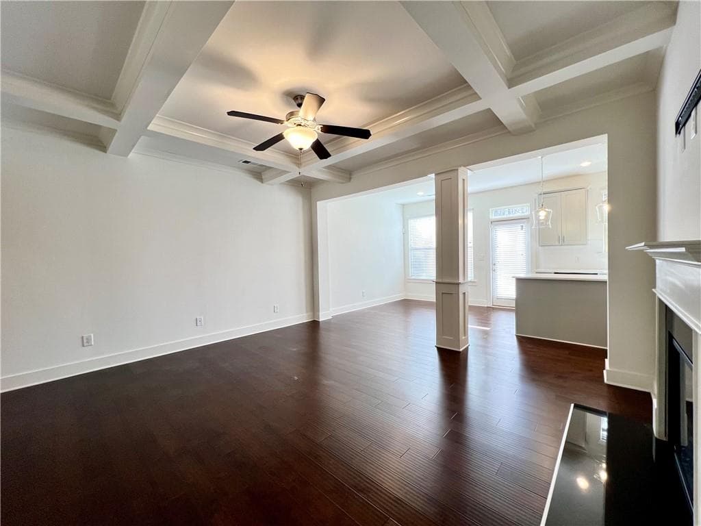 3 bedroom, 3 bathroom, 2,136 sq ft townhouse for sale at 5855 Radford Loop, Fairburn, GA 30213 — photo 5