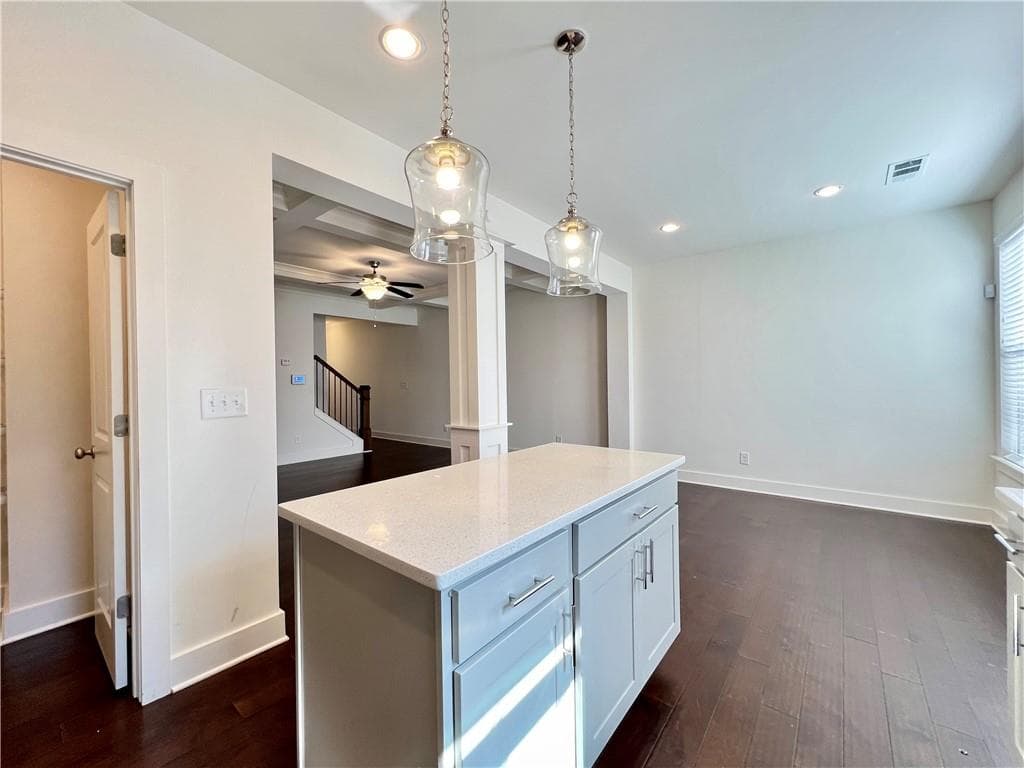 3 bedroom, 3 bathroom, 2,136 sq ft townhouse for sale at 5855 Radford Loop, Fairburn, GA 30213 — photo 7