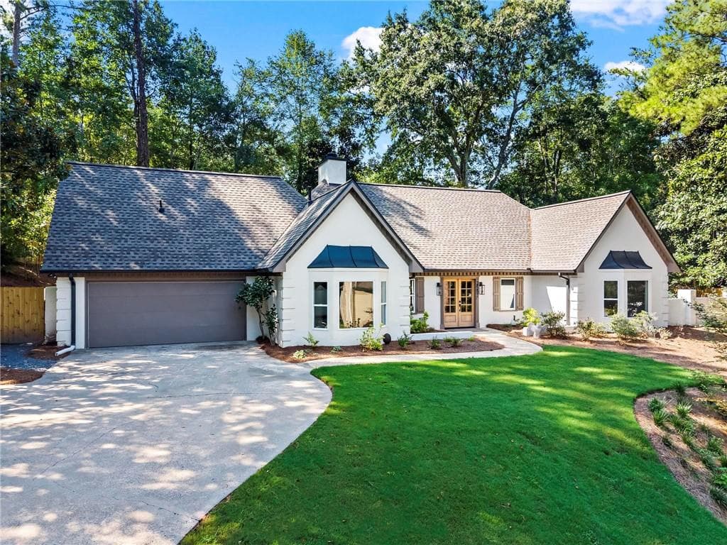 4 bedroom, 4 bathroom, 2,797 sq ft single family residence for sale at 2552 Holly Creek Drive, Marietta, GA 30062 — photo 2