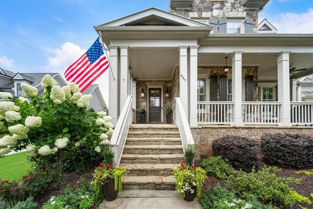 6 bedroom, 6 bathroom, 7,244 sq ft single family residence for sale at 657 Dunbrody Drive, Milton, GA 30004 — photo 4