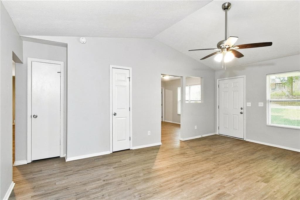 3 bedroom, 2 bathroom, 1,378 sq ft single family residence for rent at 4174 Shiloh Ridge Trail, Kennesaw, GA 30144 for $1,995 a month — photo 6