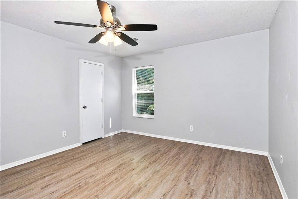 3 bedroom, 2 bathroom, 1,378 sq ft single family residence for rent at 4174 Shiloh Ridge Trail, Kennesaw, GA 30144 for $1,995 a month — photo 7