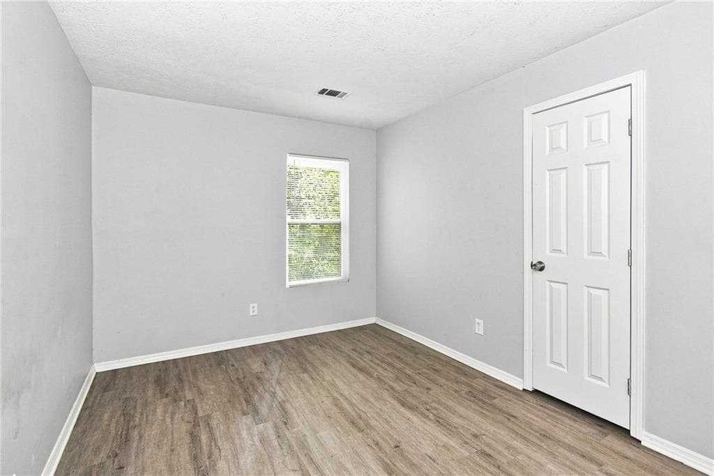 3 bedroom, 2 bathroom, 1,378 sq ft single family residence for rent at 4174 Shiloh Ridge Trail, Kennesaw, GA 30144 for $1,995 a month — photo 9