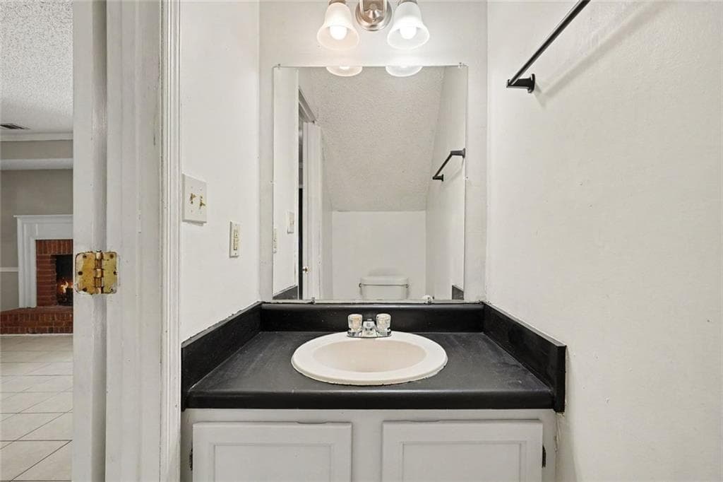 2 bedroom, 3 bathroom, 1,120 sq ft townhouse for sale at 8547 Jamestown Way, Jonesboro, GA 30238 — photo 8