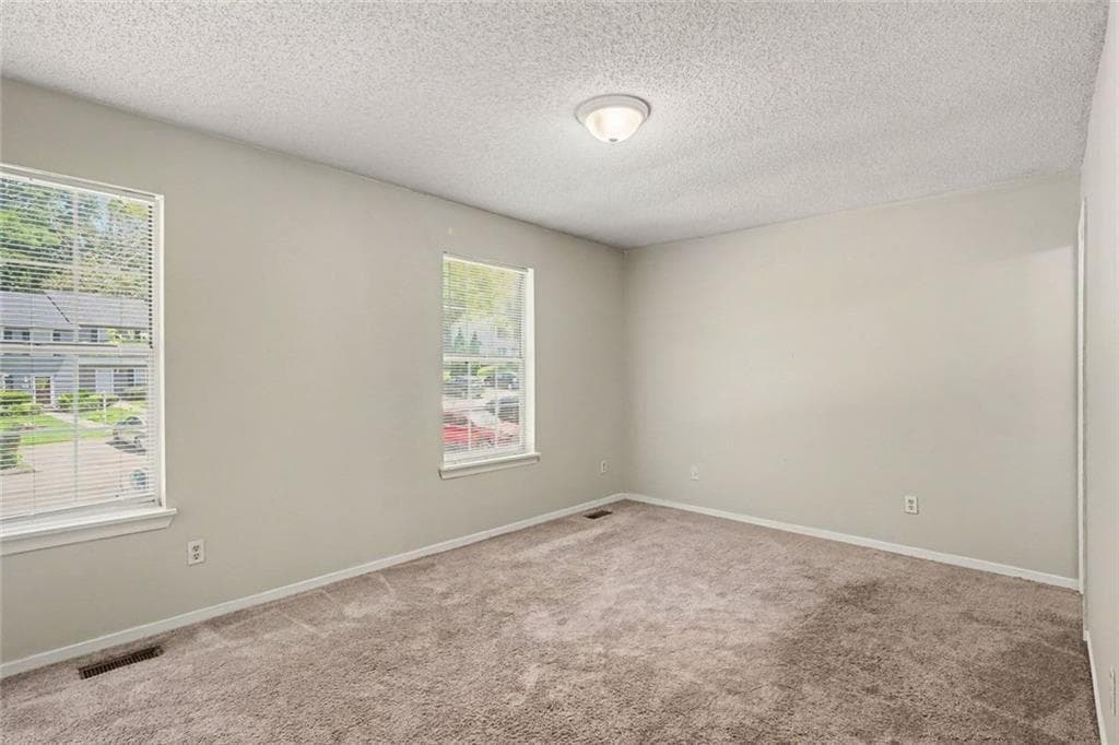 2 bedroom, 3 bathroom, 1,120 sq ft townhouse for sale at 8547 Jamestown Way, Jonesboro, GA 30238 — photo 9