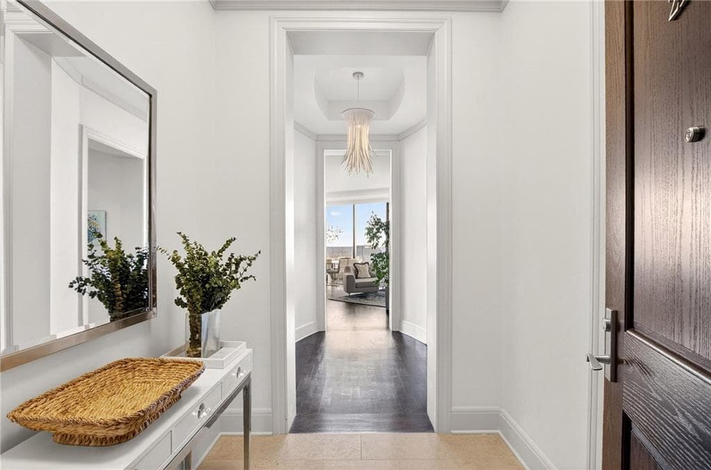 2 bedroom, 2 bathroom, 2,044 sq ft condominium for sale at 3344 Peachtree Road 2904, Atlanta, GA 30326 — photo 5