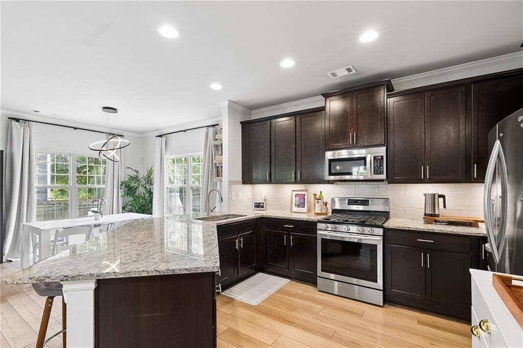 3 bedroom, 3 bathroom, 1,849 sq ft single family residence for sale at 199 Wesley Avenue, Atlanta, GA 30307 — photo 4