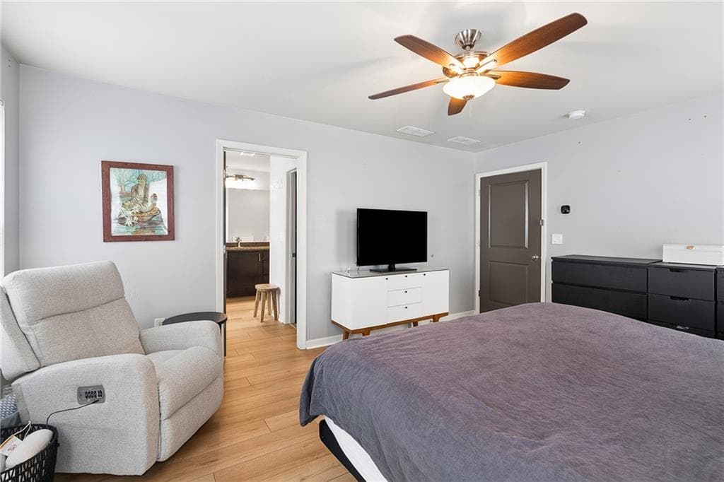 3 bedroom, 3 bathroom, 1,849 sq ft single family residence for sale at 199 Wesley Avenue, Atlanta, GA 30307 — photo 5