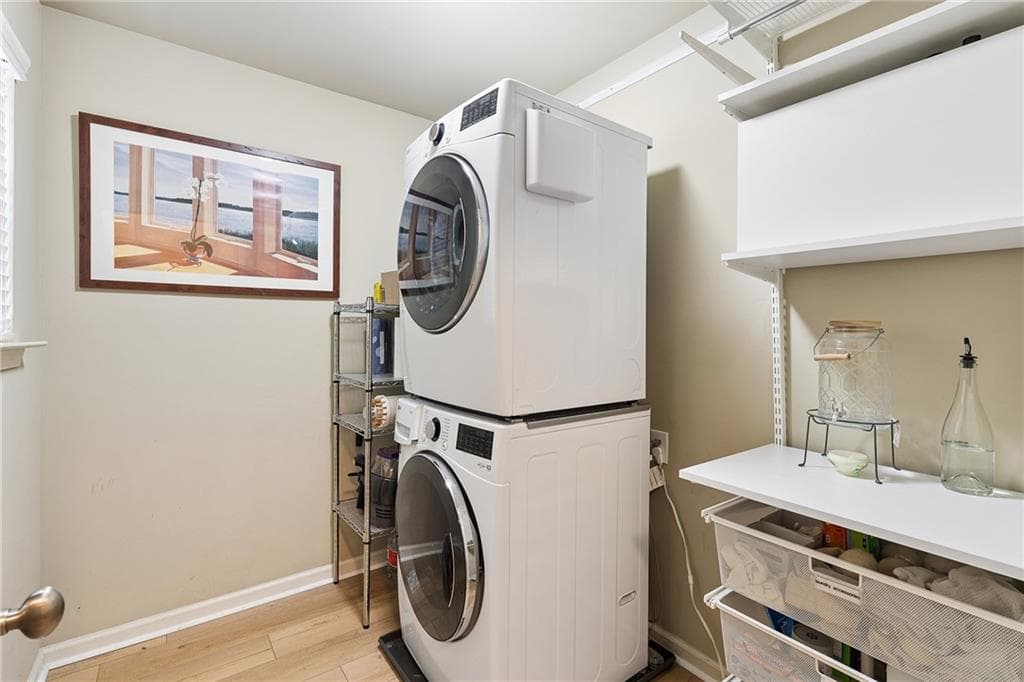 3 bedroom, 3 bathroom, 1,849 sq ft single family residence for sale at 199 Wesley Avenue, Atlanta, GA 30307 — photo 7