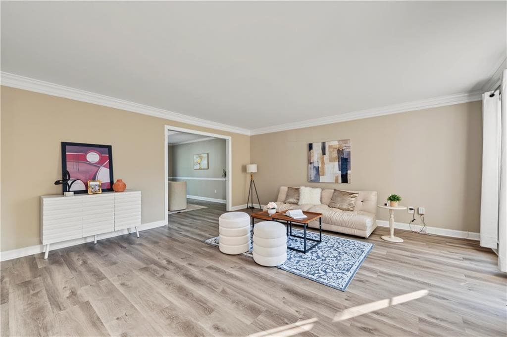 4 bedroom, 3 bathroom, 3,212 sq ft single family residence for sale at 2315 Shore View Way, Suwanee, GA 30024 — photo 7