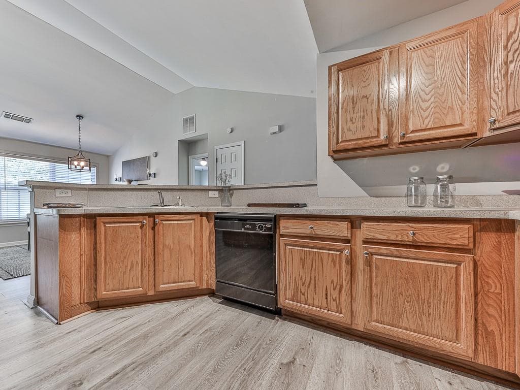 2 bedroom, 2 bathroom, 1,368 sq ft townhouse for sale at 2583 Willow Grove Road 8, Acworth, GA 30101 — photo 9
