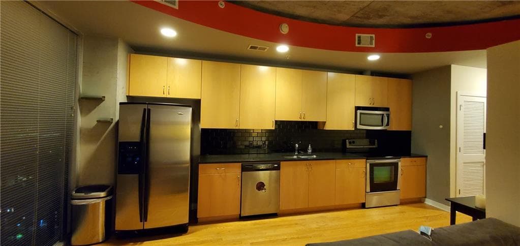 1 bedroom, 1 bathroom, 730 sq ft condominium for rent at 400 W Peachtree Street 2907, Atlanta, GA 30308 for $1,950 a month — photo 5