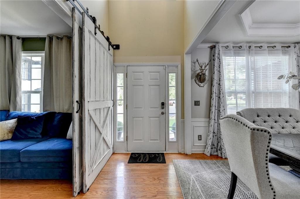 6 bedroom, 4 bathroom, 3,364 sq ft single family residence for sale at 653 Prada Ct, Lawrenceville, GA 30043 — photo 3