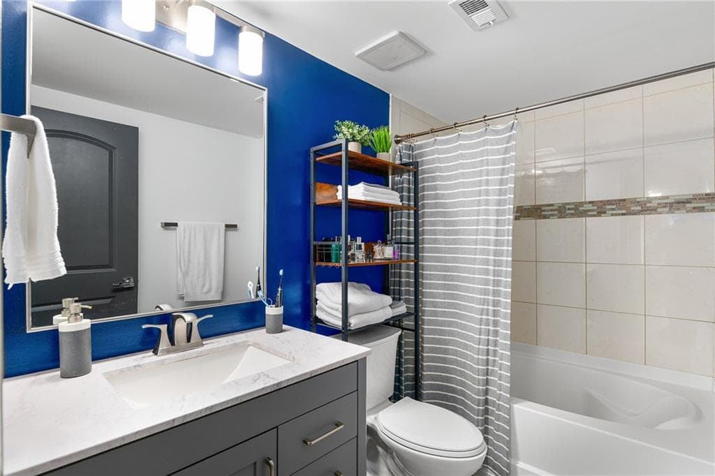 1 bedroom, 1 bathroom, 765 sq ft condominium for sale at 275 13th Street 210, Atlanta, GA 30309 — photo 4