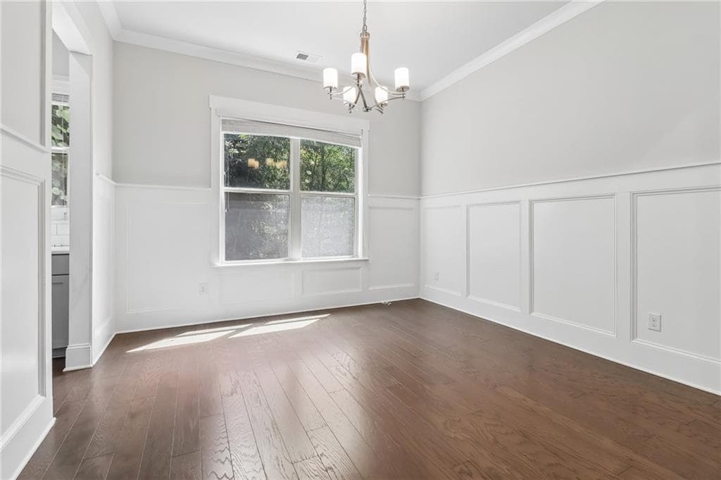 5 bedroom, 4 bathroom, 3,358 sq ft single family residence for sale at 580 Avondale Hills Drive, Decatur, GA 30032 — photo 5