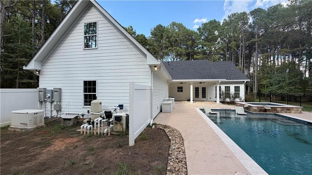 4 bedroom, 3 bathroom, 2,324 sq ft single family residence for sale at 750 Roscoe Road, Newnan, GA 30263 — photo 2