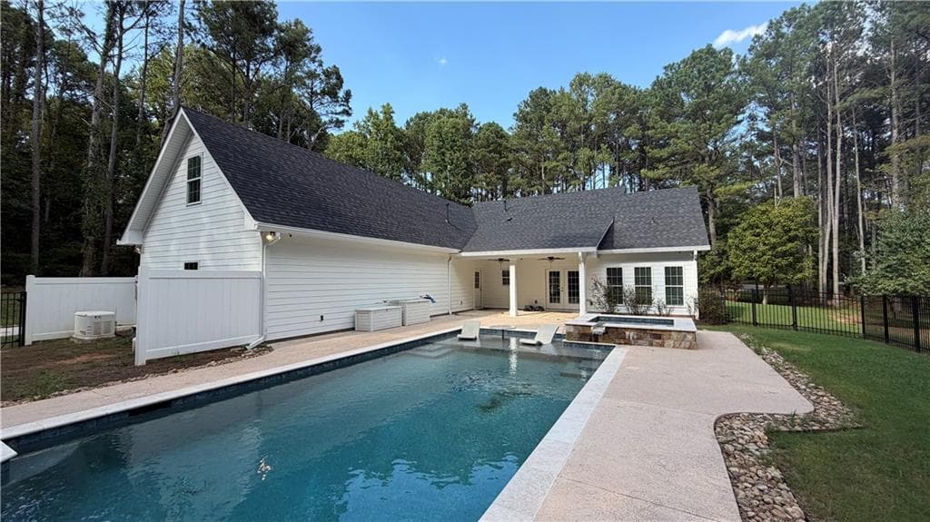 4 bedroom, 3 bathroom, 2,324 sq ft single family residence for sale at 750 Roscoe Road, Newnan, GA 30263 — photo 3