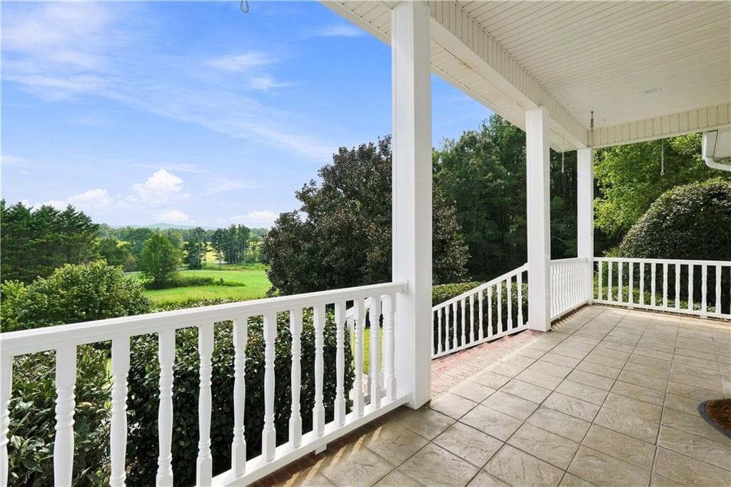 3 bedroom, 4 bathroom, 3,378 sq ft single family residence for sale at 1834 Old Ringgold Road, Rocky Face, GA 30740 — photo 2