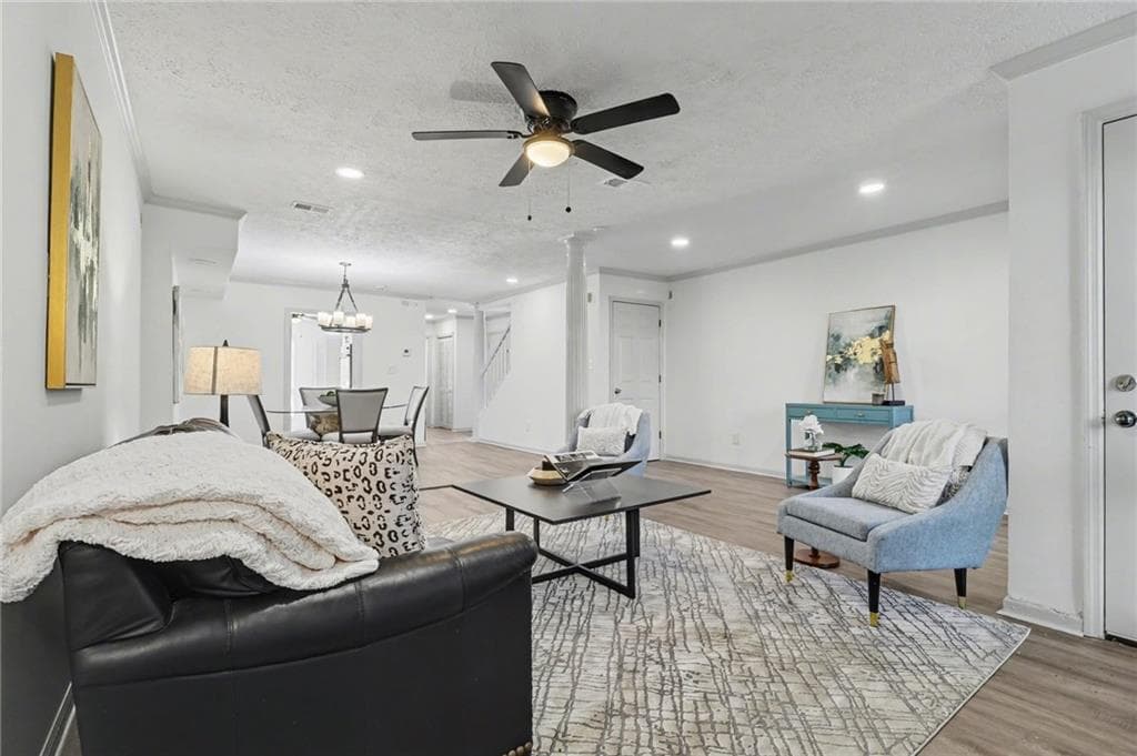 2 bedroom, 3 bathroom, 1,824 sq ft condominium for sale at 3293 Clairmont North, Brookhaven, GA 30329 — photo 4