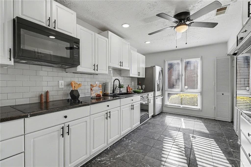 2 bedroom, 3 bathroom, 1,824 sq ft condominium for sale at 3293 Clairmont North, Brookhaven, GA 30329 — photo 8