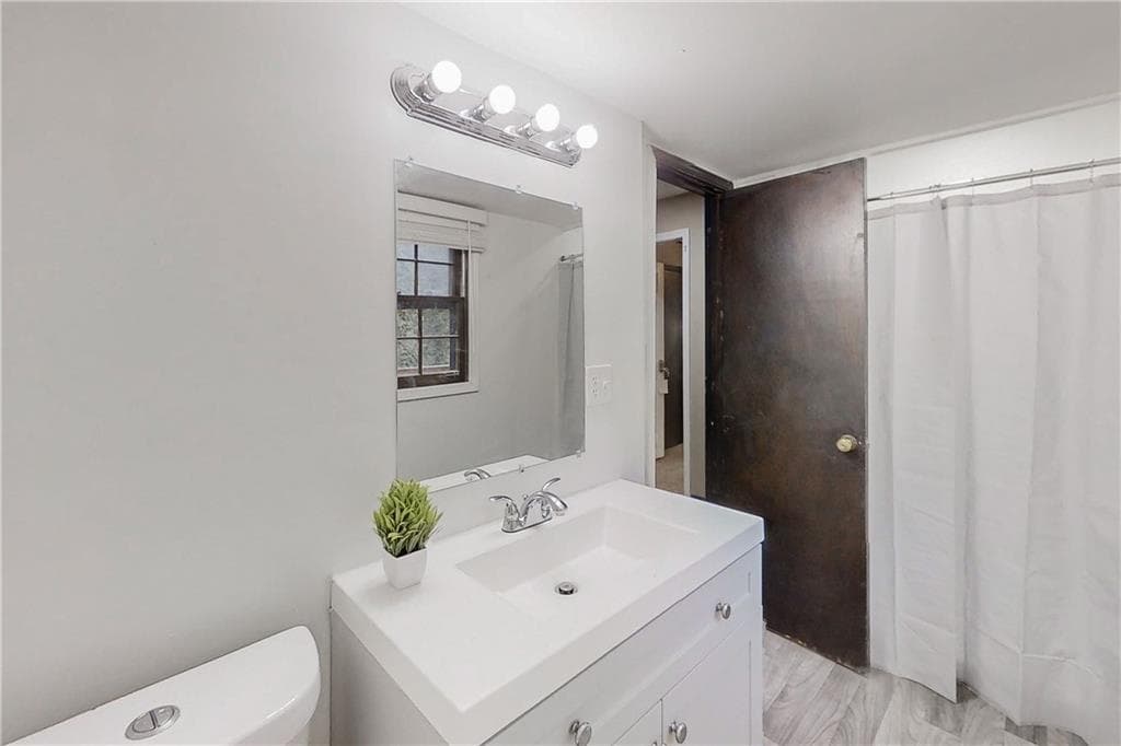 9 bedroom, 3 bathroom, 1,932 sq ft single family residence for sale at 2284 Emerald Springs Drive, Decatur, GA 30035 — photo 5
