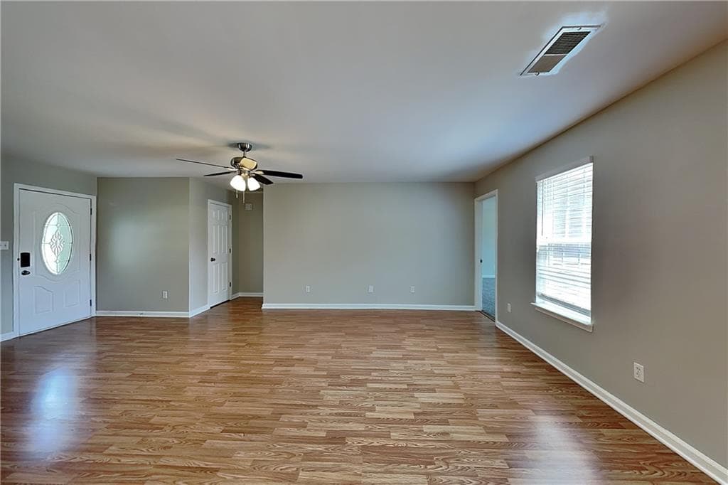 3 bedroom, 2 bathroom, 1,551 sq ft single family residence for rent at 121 Heritage Way, Dallas, GA 30157 for $1,800 a month — photo 2