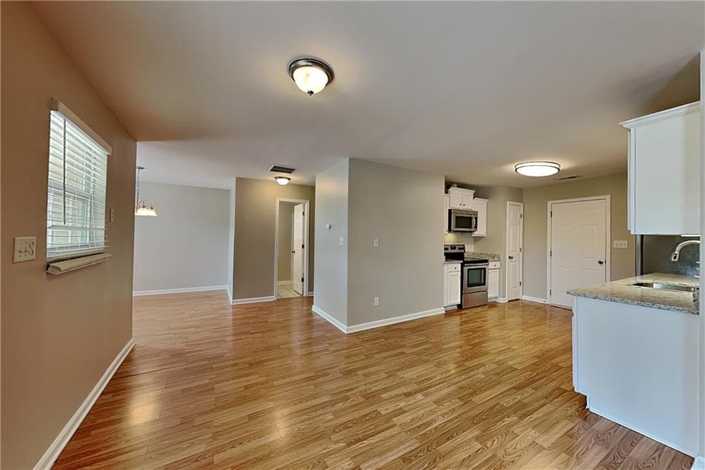 3 bedroom, 2 bathroom, 1,551 sq ft single family residence for rent at 121 Heritage Way, Dallas, GA 30157 for $1,800 a month — photo 6