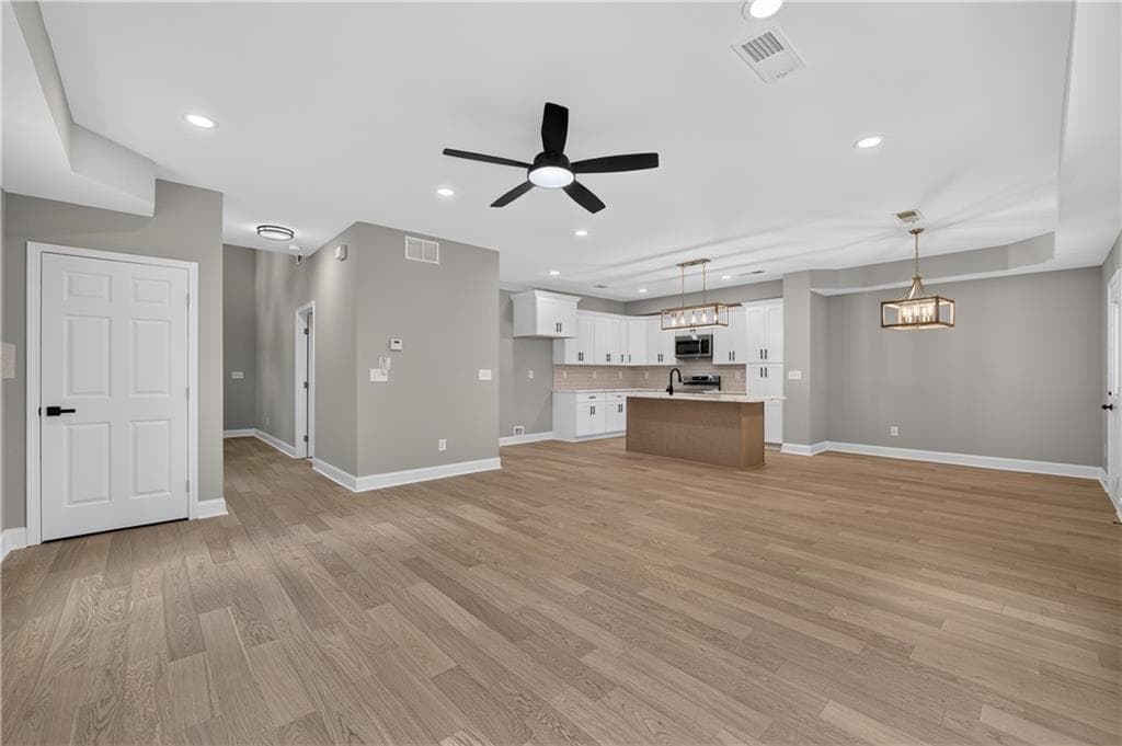 4 bedroom, 4 bathroom, 2,100 sq ft single family residence for sale at 1717 Hilton Ridge Court, Lithonia, GA 30058 — photo 9