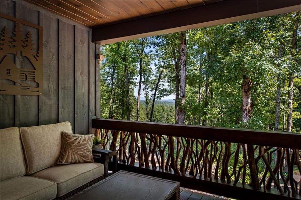3 bedroom, 3 bathroom, 1,686 sq ft single family residence for sale at 60 Oasis Drive, Blue Ridge, GA 30513 — photo 9