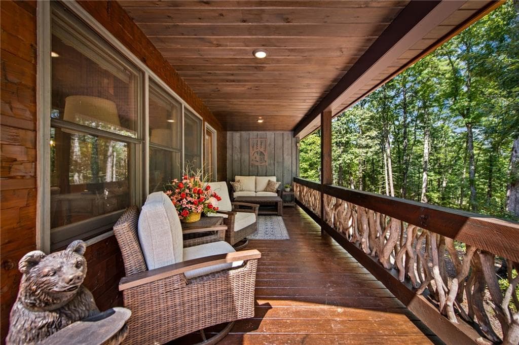 3 bedroom, 3 bathroom, 1,686 sq ft single family residence for sale at 60 Oasis Drive, Blue Ridge, GA 30513 — photo 10
