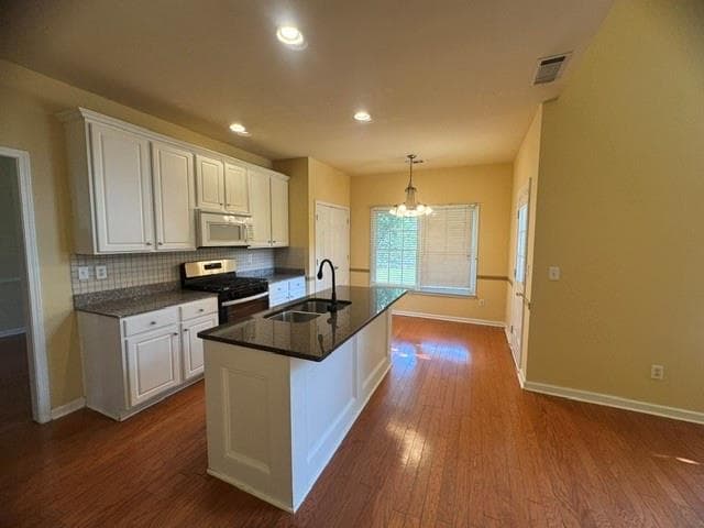 4 bedroom, 3 bathroom, 2,139 sq ft single family residence for rent at 11385 Findley Chase Court, Johns Creek, GA 30097 for $2,900 a month — photo 5
