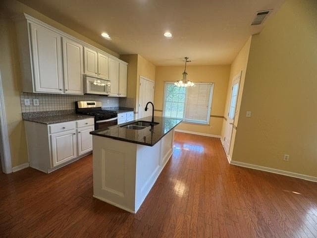 4 bedroom, 3 bathroom, 2,139 sq ft single family residence for rent at 11385 Findley Chase Court, Johns Creek, GA 30097 for $2,900 a month — photo 6