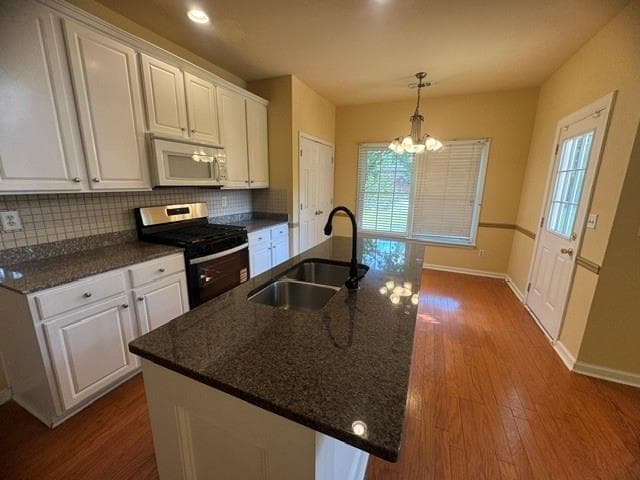4 bedroom, 3 bathroom, 2,139 sq ft single family residence for rent at 11385 Findley Chase Court, Johns Creek, GA 30097 for $2,900 a month — photo 9